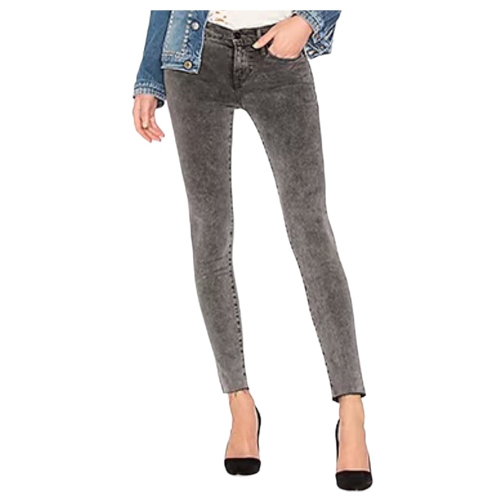 FRAME Denim Le Skinny De Jeanne in Bennington Wash (Gray) Raw Hem